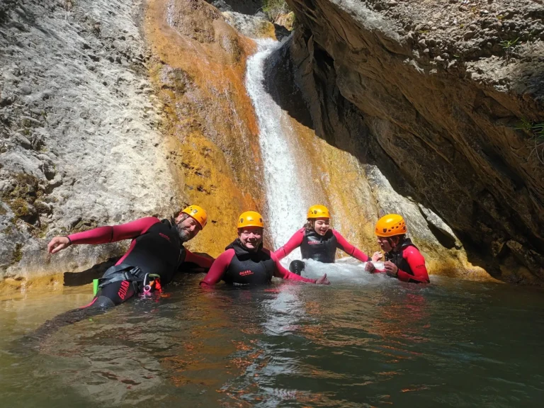 Toboggan en canyoning a Veynes 768x576