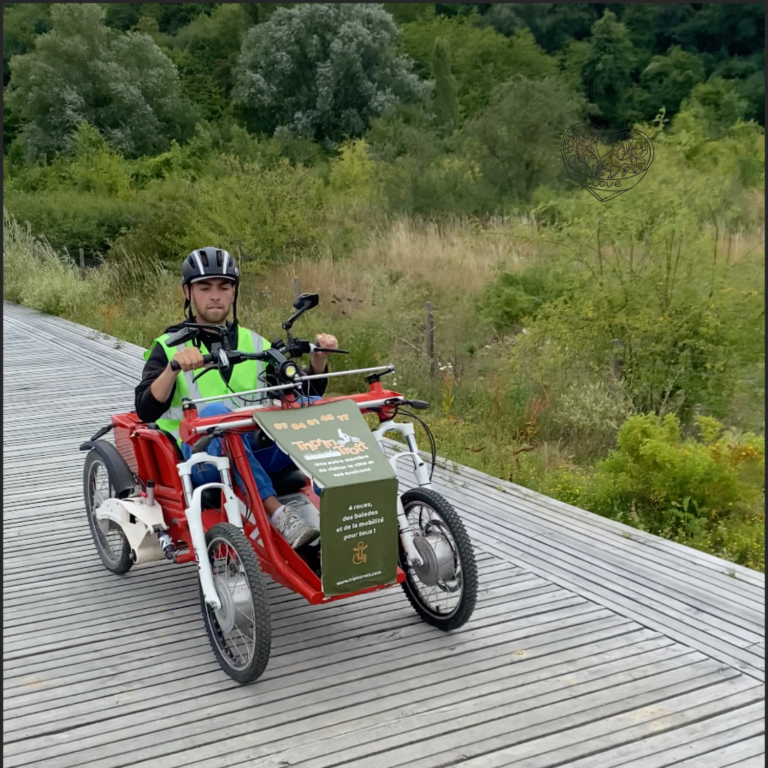 Le vehicule 4 roues  768x768