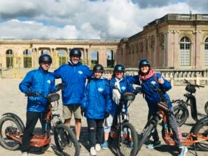 amis Grand Trianon Versailles trottinette electrique 300x225