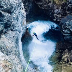 C55191C1 7514 453D AC12 8DC2FB51C54D 300x300