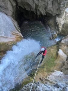 Ecouges 12 1 225x300