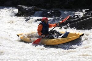 airfboat durance guillestre rabioux decouverte scaled 1 1 300x200