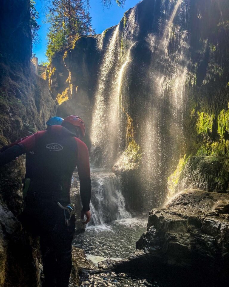 ambiance canyoning Langouette Jura 768x960