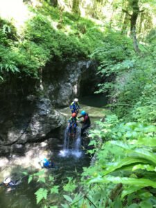 photo canyoning jura 225x300