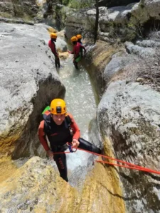 canyoning descente barranco montagne 225x300