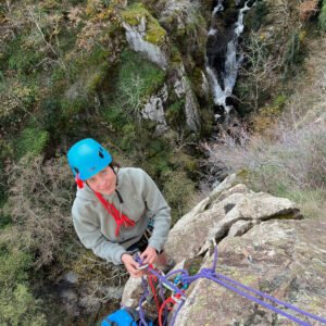 canyoning puy de dome clermont ferrand envaloise canyon sec rappel fellaventure 1 300x300