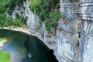 Canoe Chassezac falaises 300x200