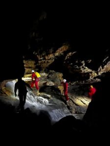 grotte des eaux chaudes 5 1152x1536 1 2 225x300