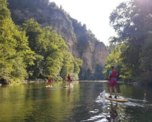 Bureau Des Moniteurs Sainte Enimie   stand up paddle 1 768x614 1 300x240
