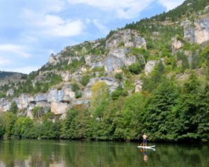 Bureau Des Moniteurs Sainte Enimie   stand up paddle 2 768x614 1 300x240