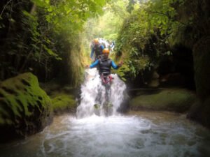 BureauDesMoniteursRodez CanyonSallesLaSource notag 8 copie4 768x576 1 1 300x225