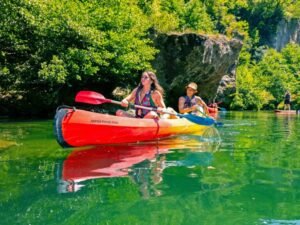 BureauDesMoniteurs SourceDuTarn Canoe 10 768x576 1 300x225