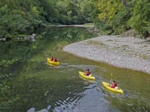 BureauDesMoniteurs SourceDuTarn Canoe 3 768x576 1 1 300x225