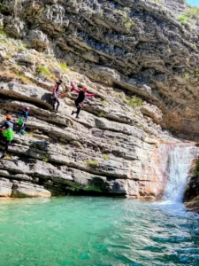 canyoning Rabou saut cascade eau turquoise 225x300