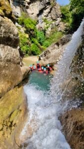 canyoning gours du ray amis provence 169x300