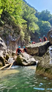 canyoning gours du ray marche riviere 576x1024 1 169x300