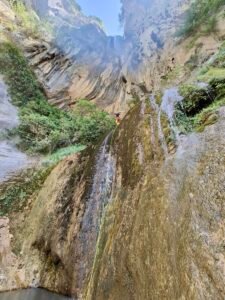 grand rappel cascade bes de courmes provence 1 225x300