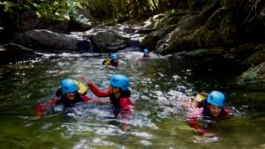 groupe canyoning bollene riviere vesubie 300x169