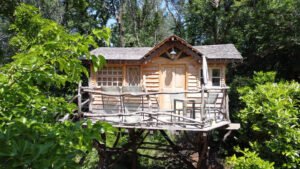 cabane de face 1 1 300x169